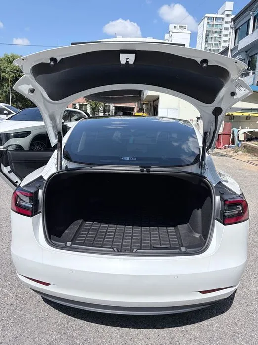 Tesla Model 3 — фото 7