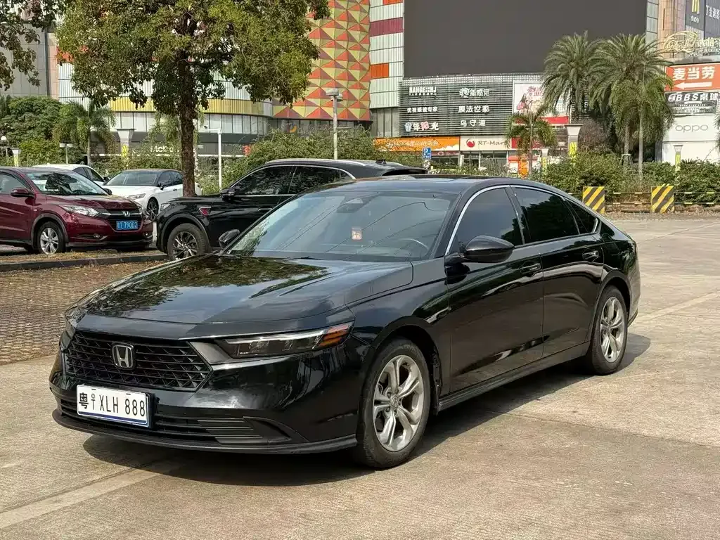 Honda Accord — фото 1