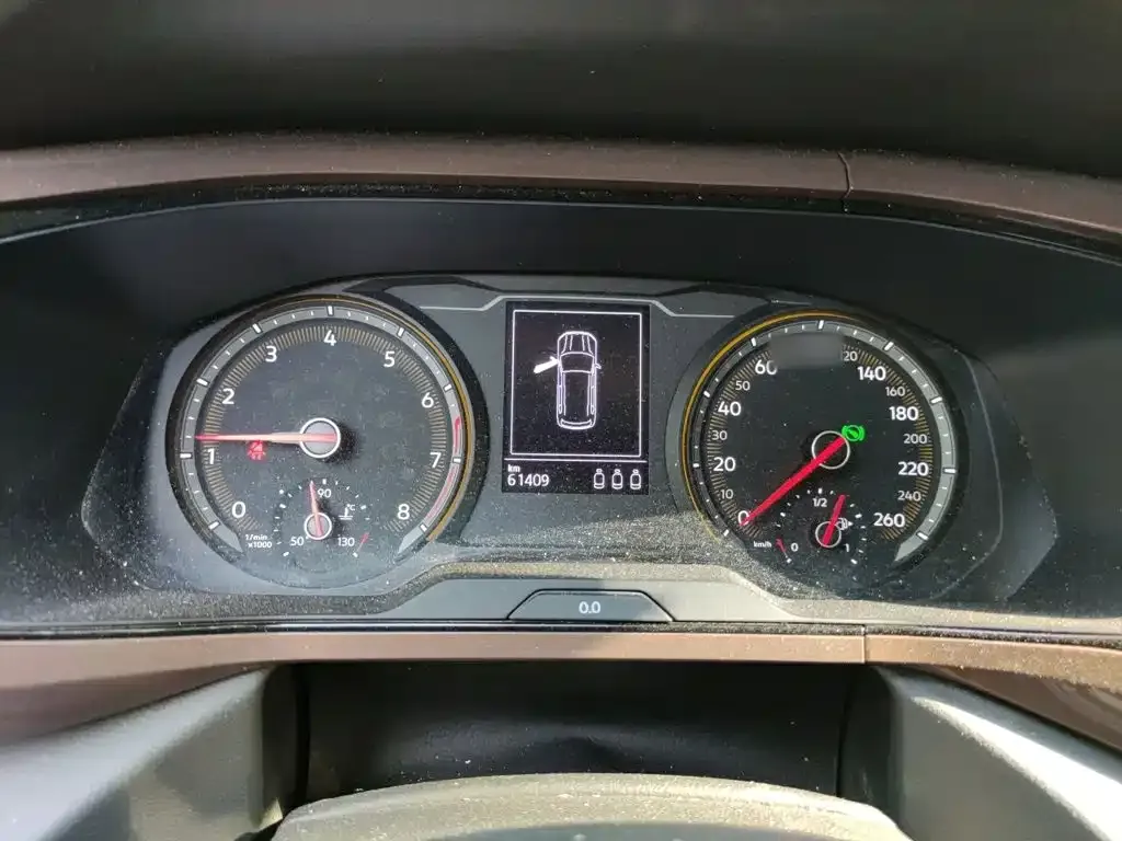 Volkswagen Tharu — фото 2