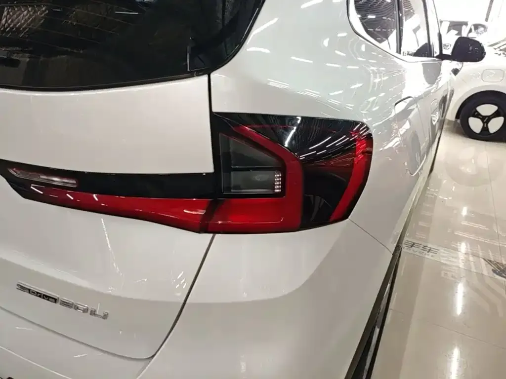 BMW X1 — фото 2