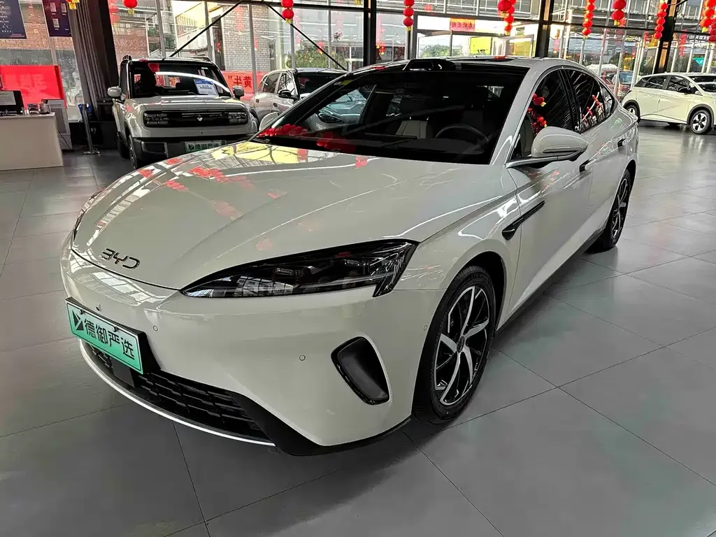 BYD Seal 07 DM-i — фото 1