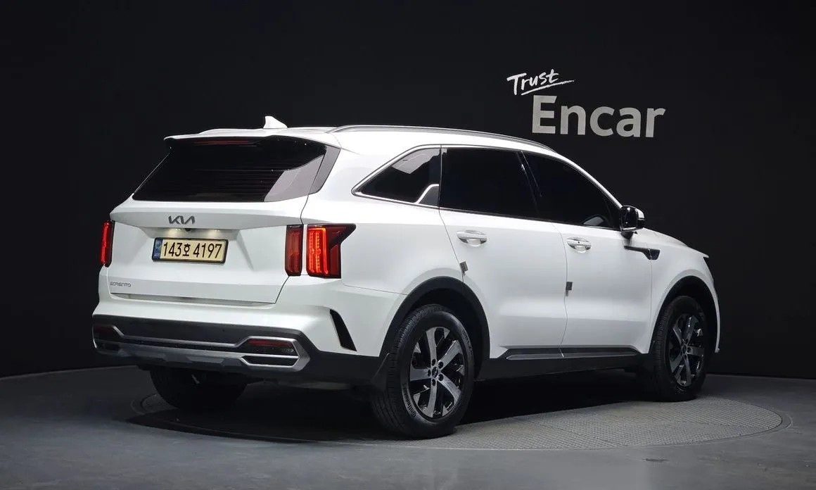 Kia Sorento — фото 6