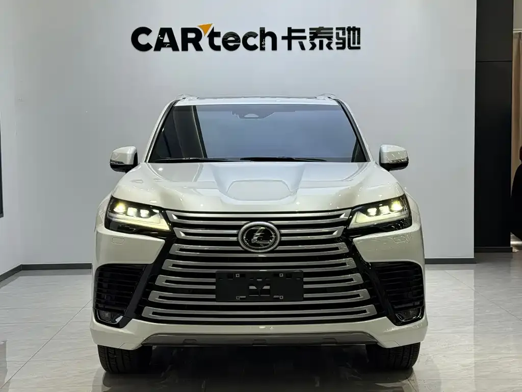 Lexus LX — фото 4
