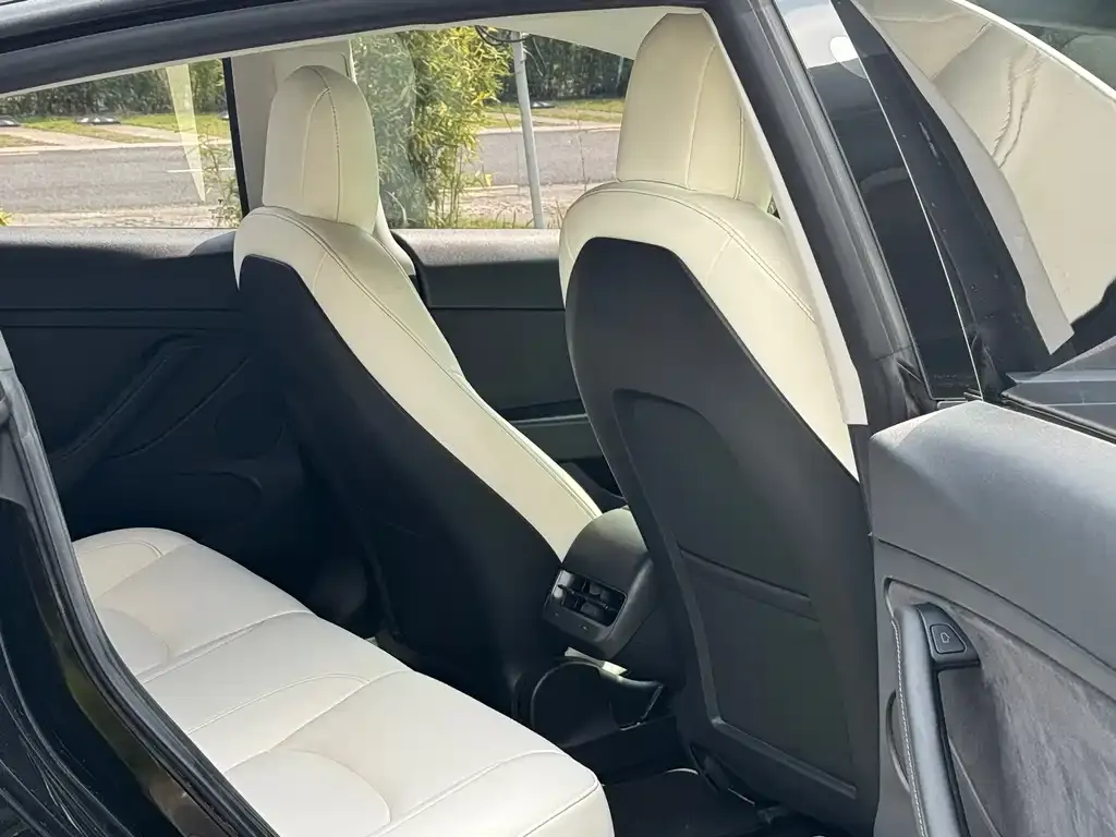 Tesla Model 3 — фото 3