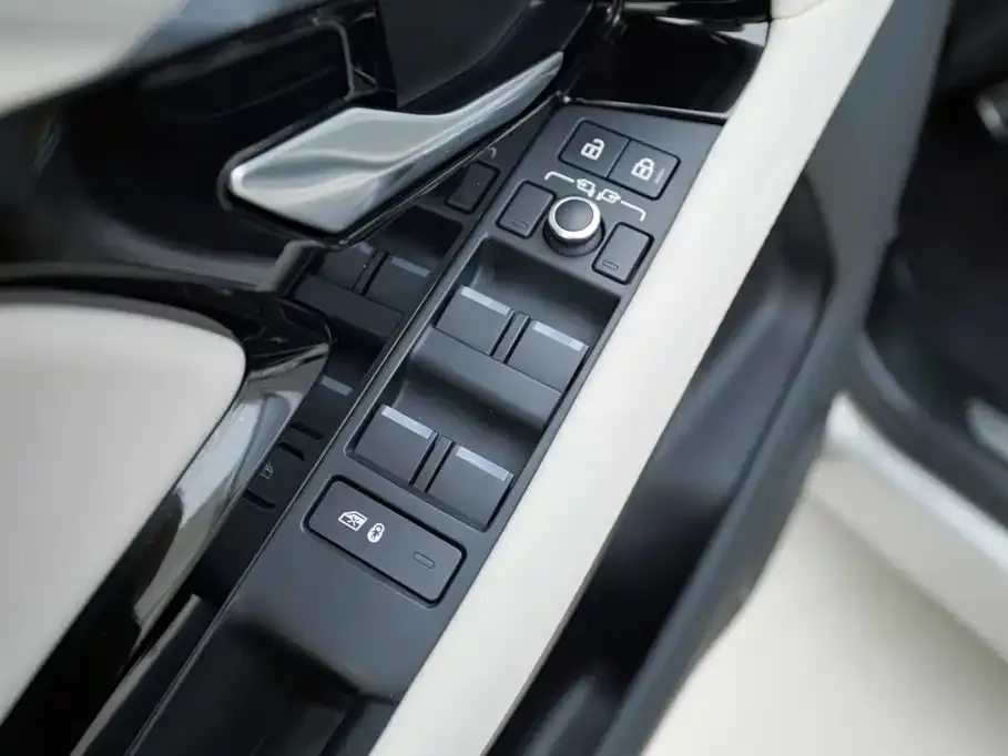 Land Rover Evoque — фото 4