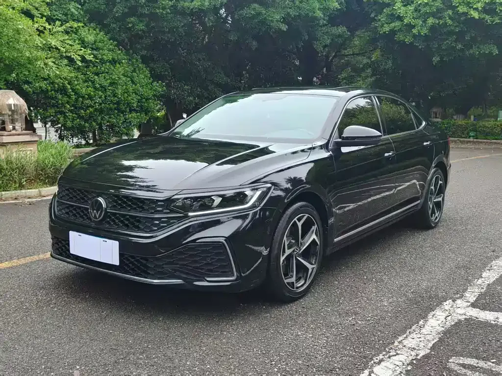 Volkswagen Passat — фото 8