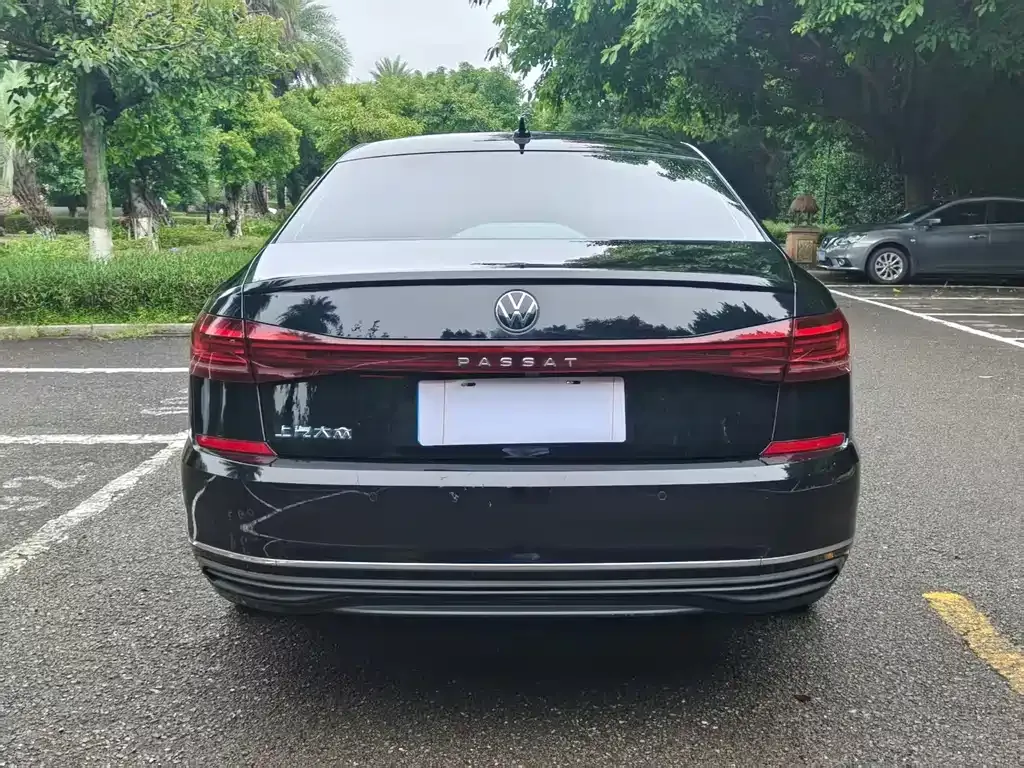 Volkswagen Passat — фото 6