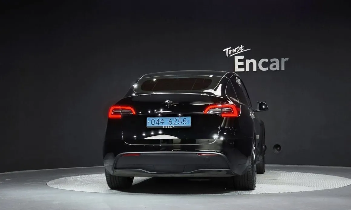 Tesla Model Y — фото 4
