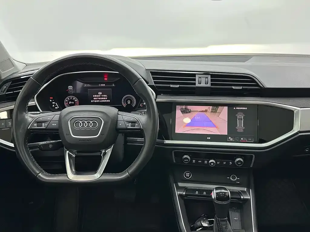 Audi Q3 — фото 6