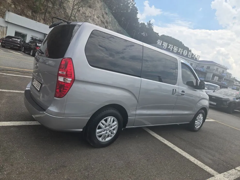 Hyundai Starex — фото 9