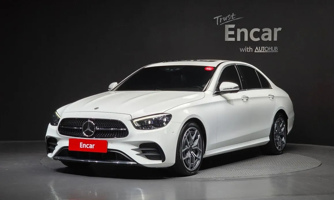 Mercedes-Benz E-Class — фото 1