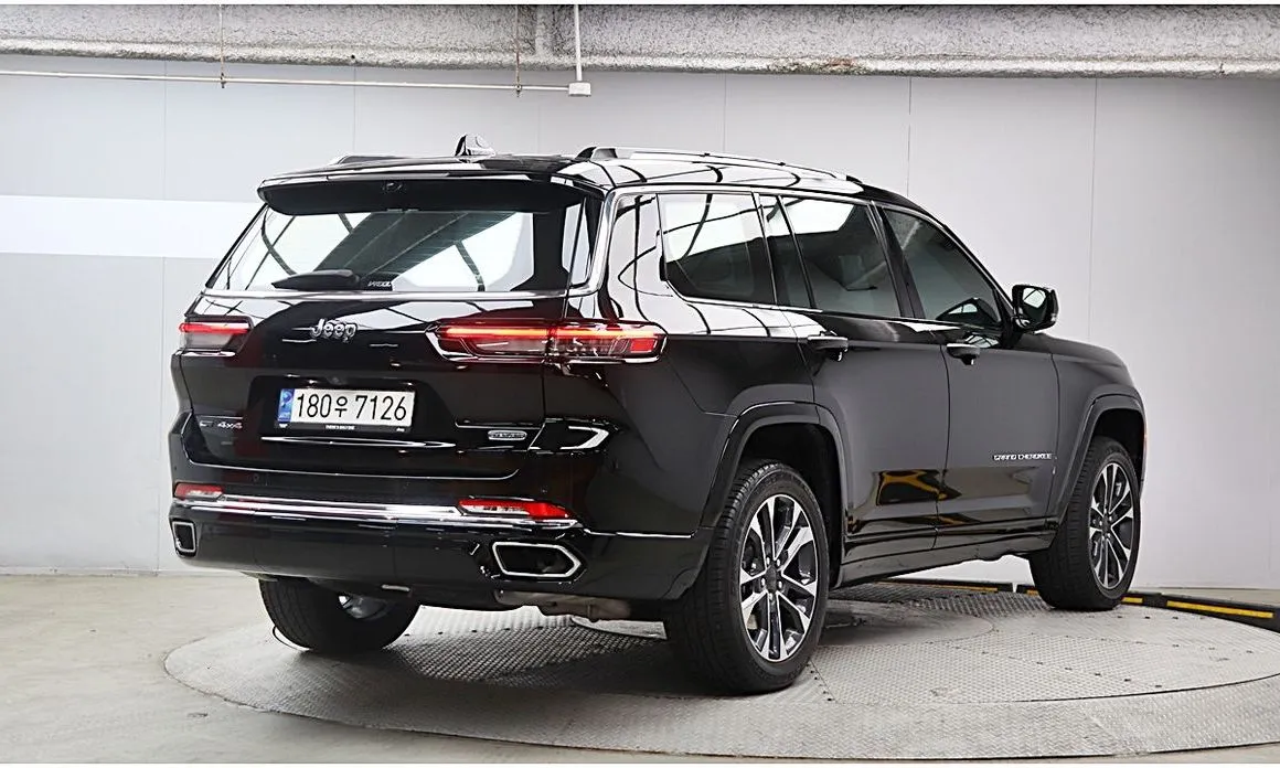 Jeep Cherokee — фото 7