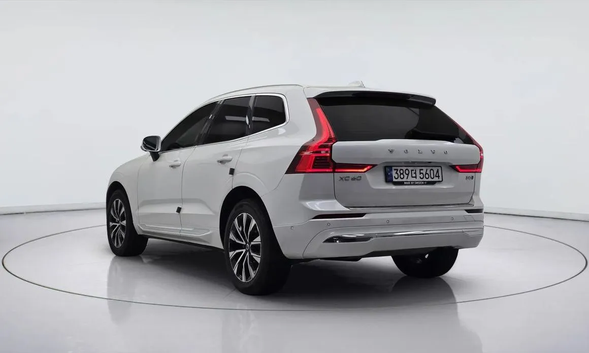 Volvo XC60 — фото 5