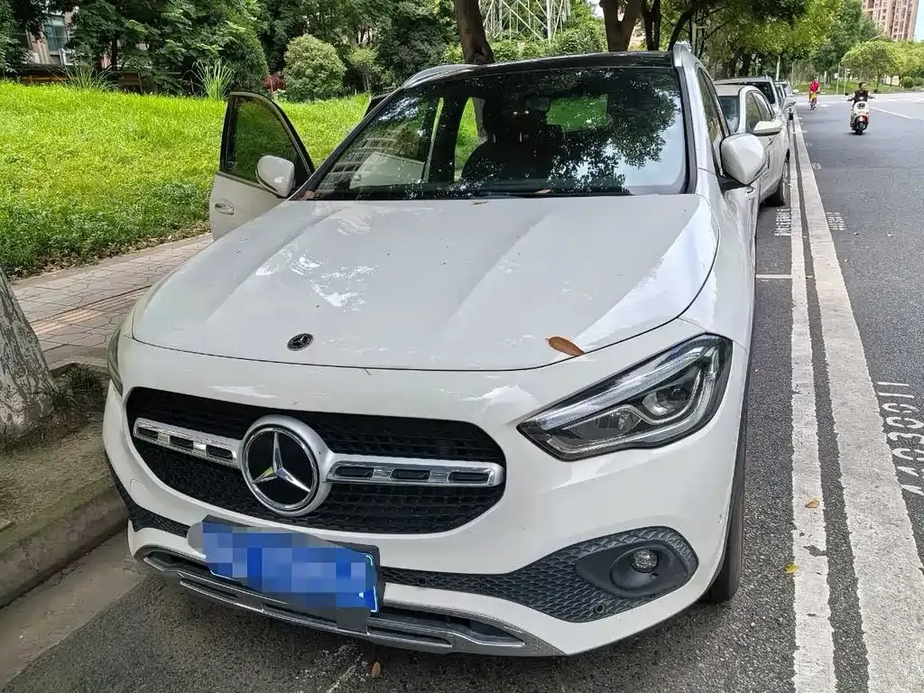Mercedes-Benz GLA — фото 1
