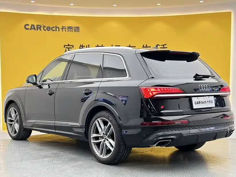 Audi Q7 — фото 7