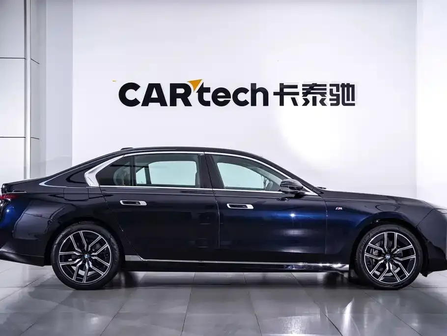 BMW 7 Series — фото 3