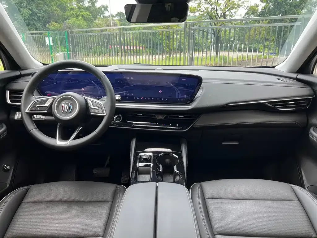 Buick Envision Plus — фото 4