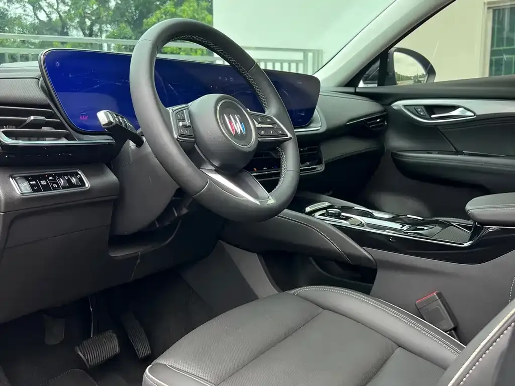 Buick Envision Plus — фото 2