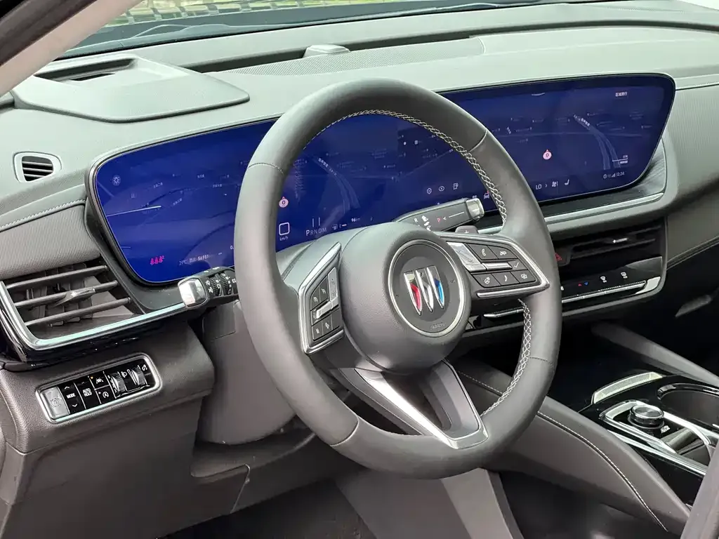 Buick Envision Plus — фото 5