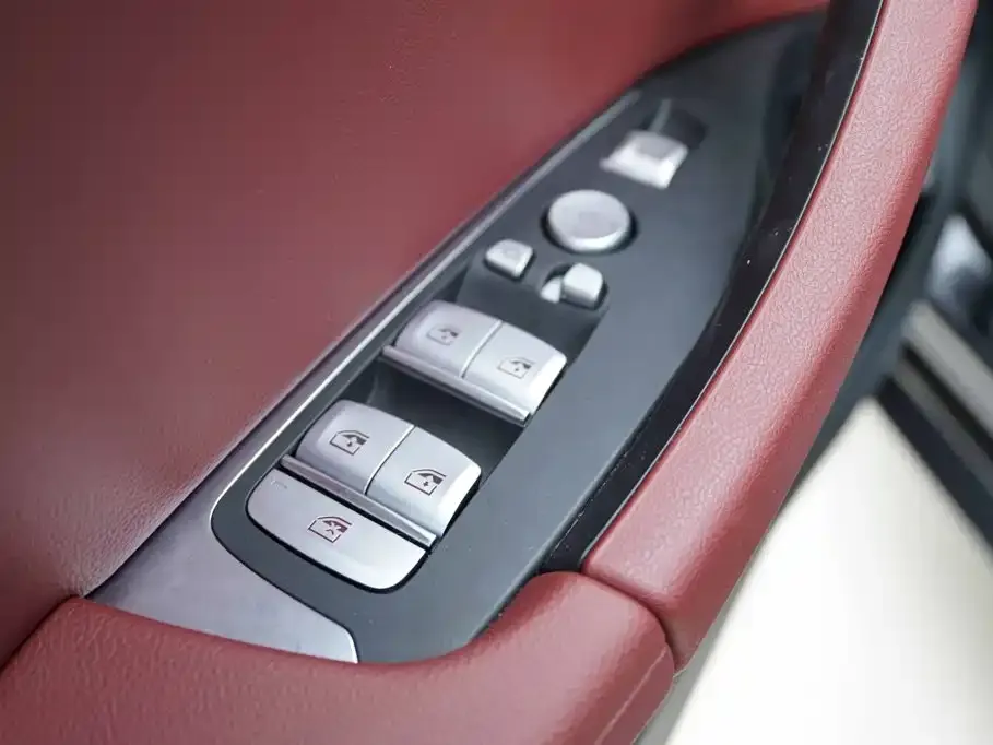 BMW X3 — фото 9