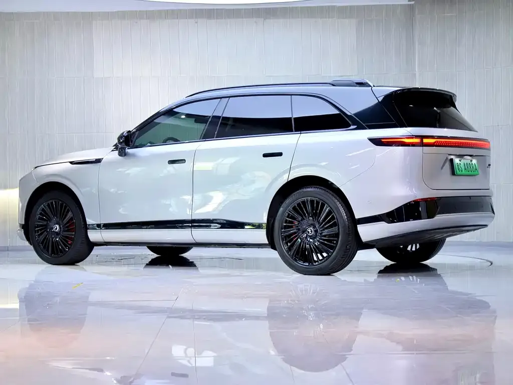 XPeng G9 — фото 5