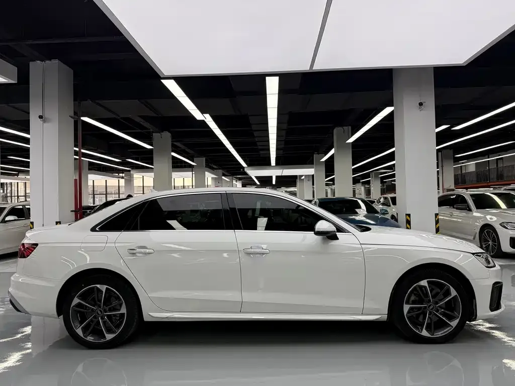Audi A4L — фото 3