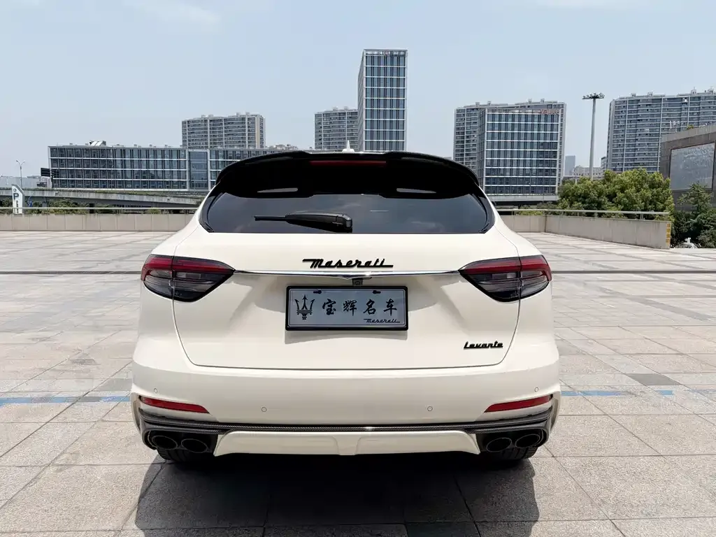 Maserati Levante — фото 6