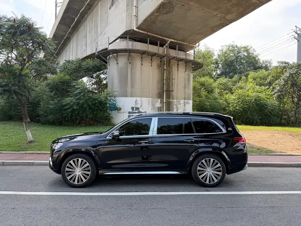 Mercedes-Benz GLS — фото 4