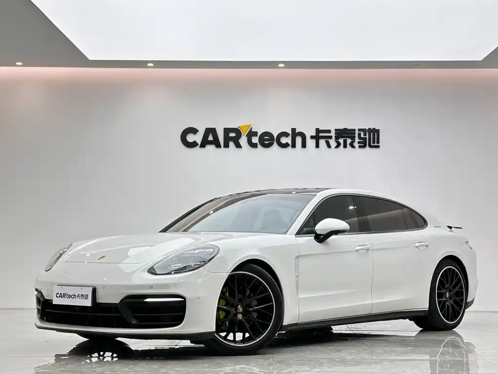 Porsche Panamera — фото 1