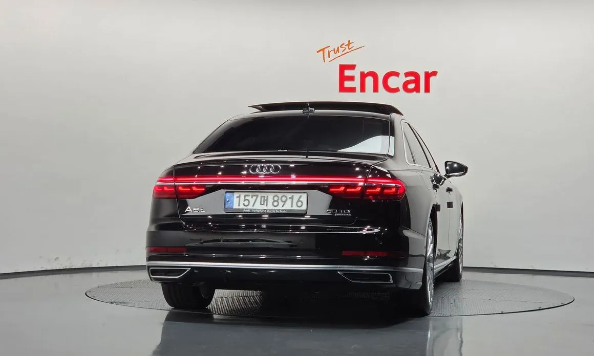 Audi A8 — фото 3