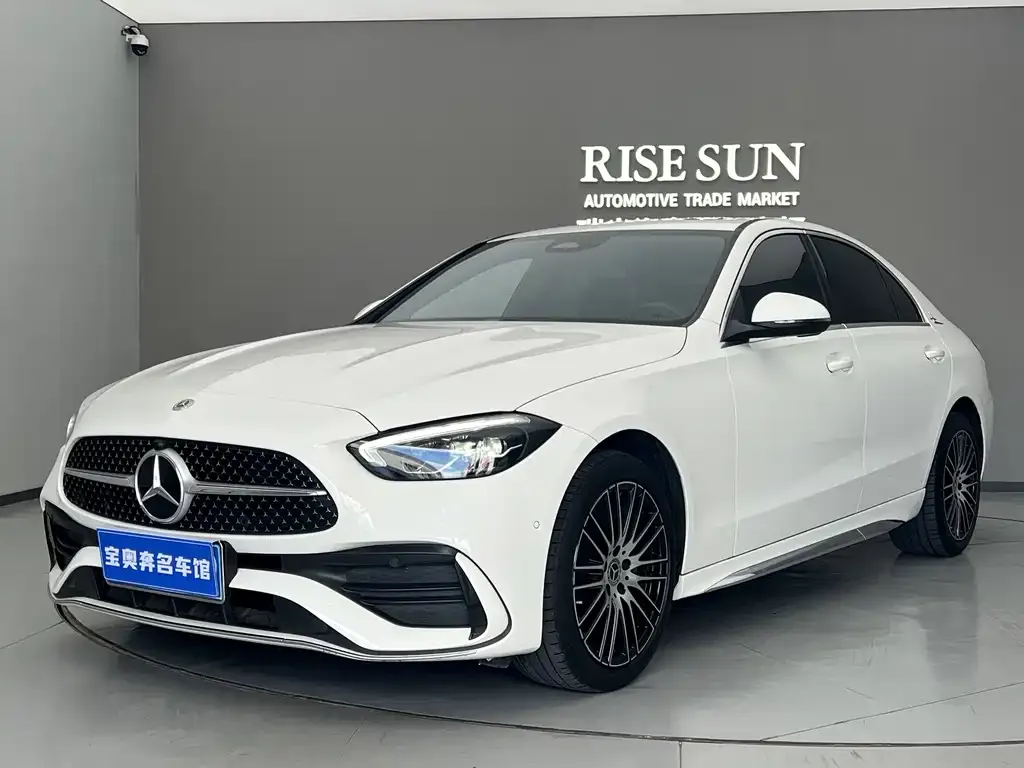 Mercedes-Benz C-Class — фото 1