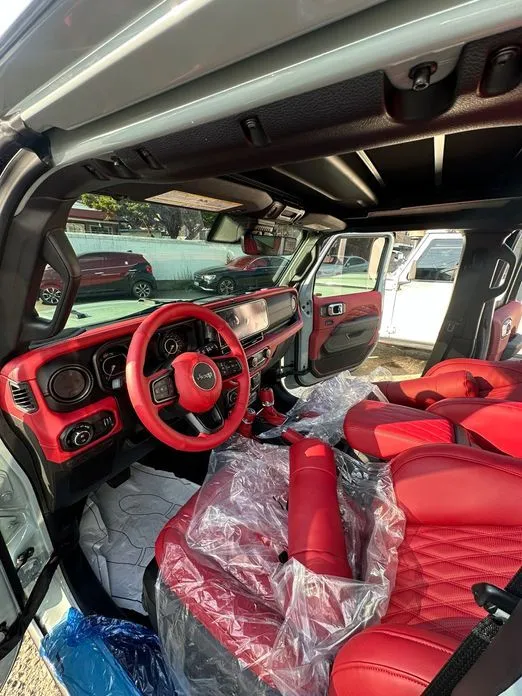 Jeep Wrangler — фото 8
