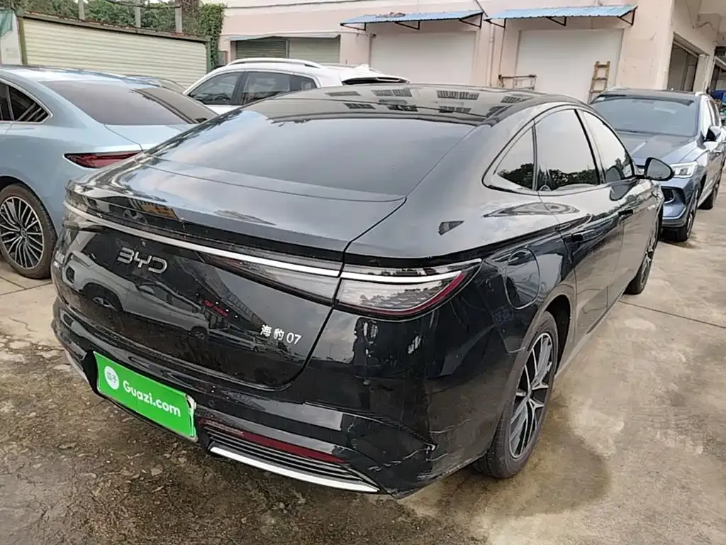 BYD Seal 07 DM-i — фото 7