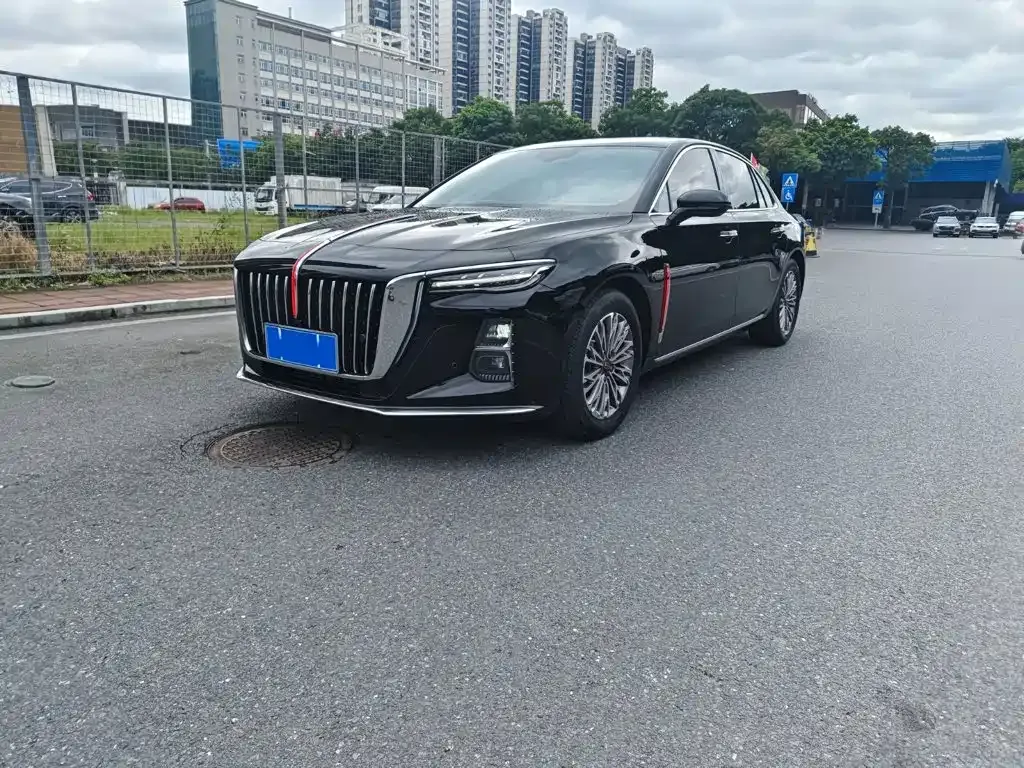 Hongqi H5 — фото 1