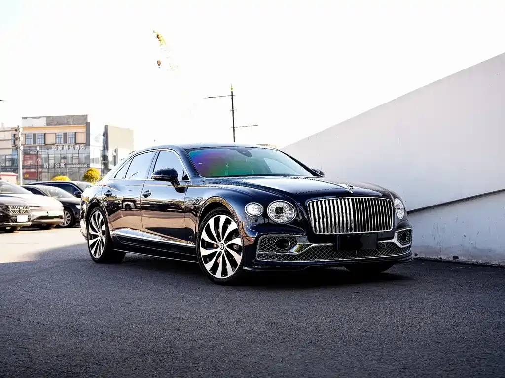Bentley Flying Spur — фото 5