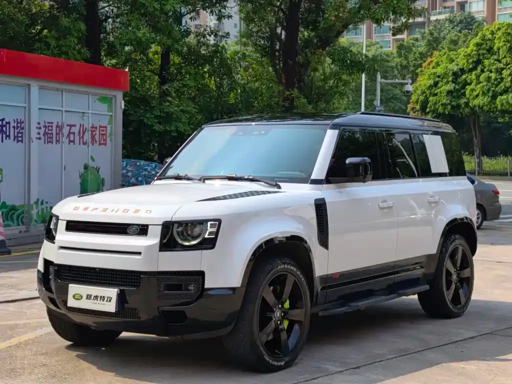 Land Rover Defender — фото 1