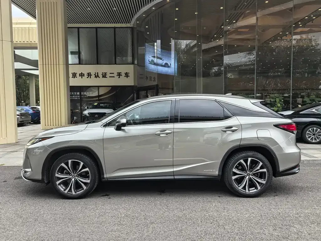 Lexus RX — фото 8