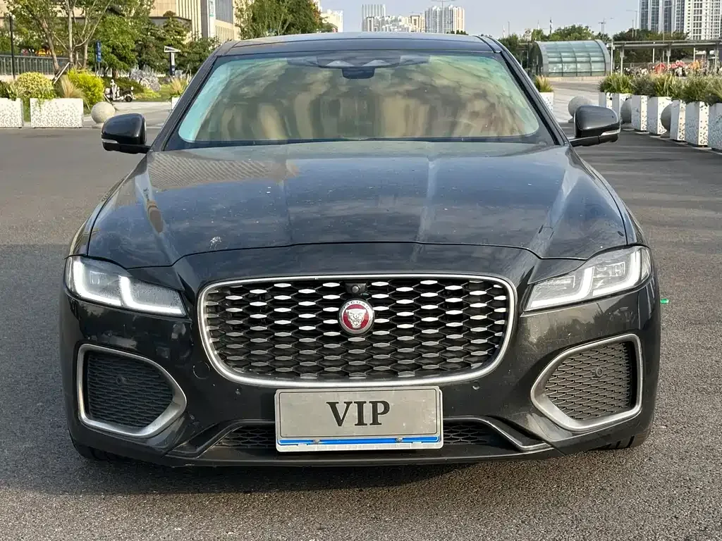 Jaguar XFL — фото 10