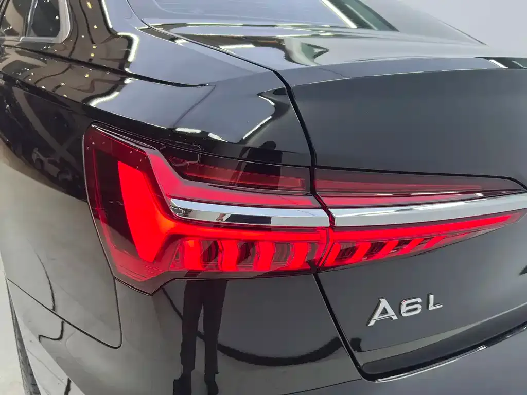 Audi A6L — фото 7