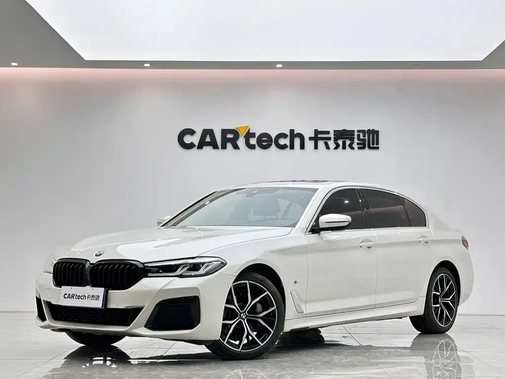 BMW 5 Series — фото 1