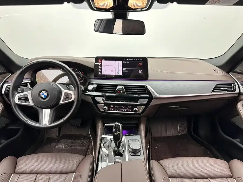 BMW 5 Series — фото 6