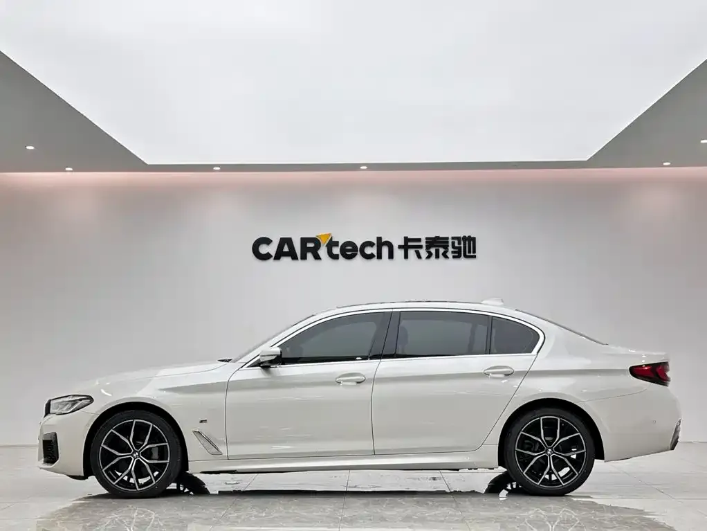 BMW 5 Series — фото 2