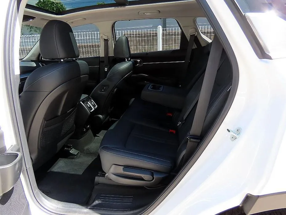 Kia Sorento — фото 8