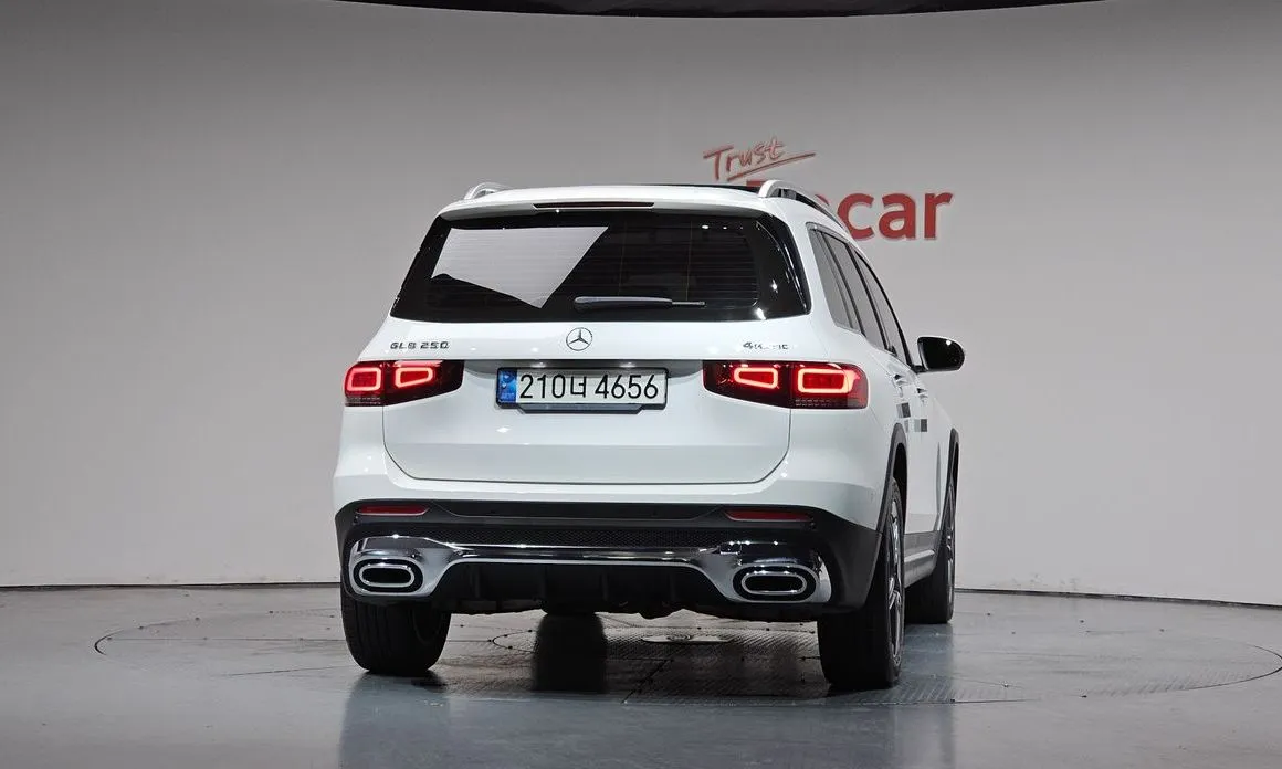 Mercedes-Benz GLB-Class — фото 2