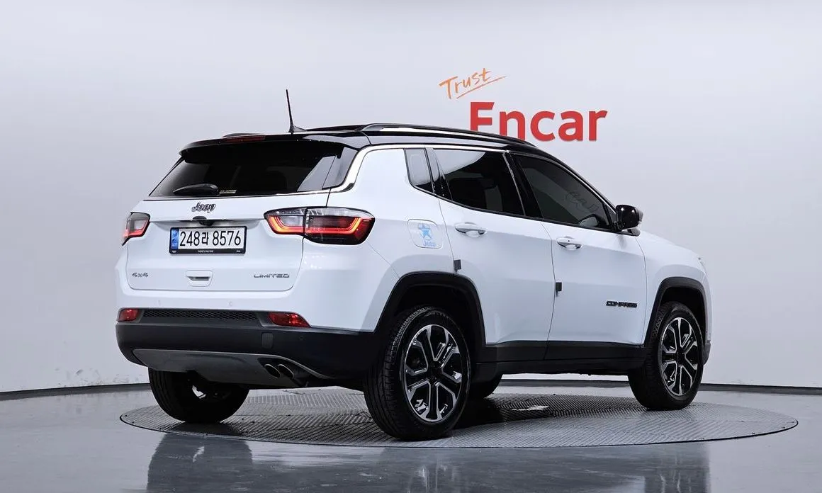Jeep Compass — фото 4