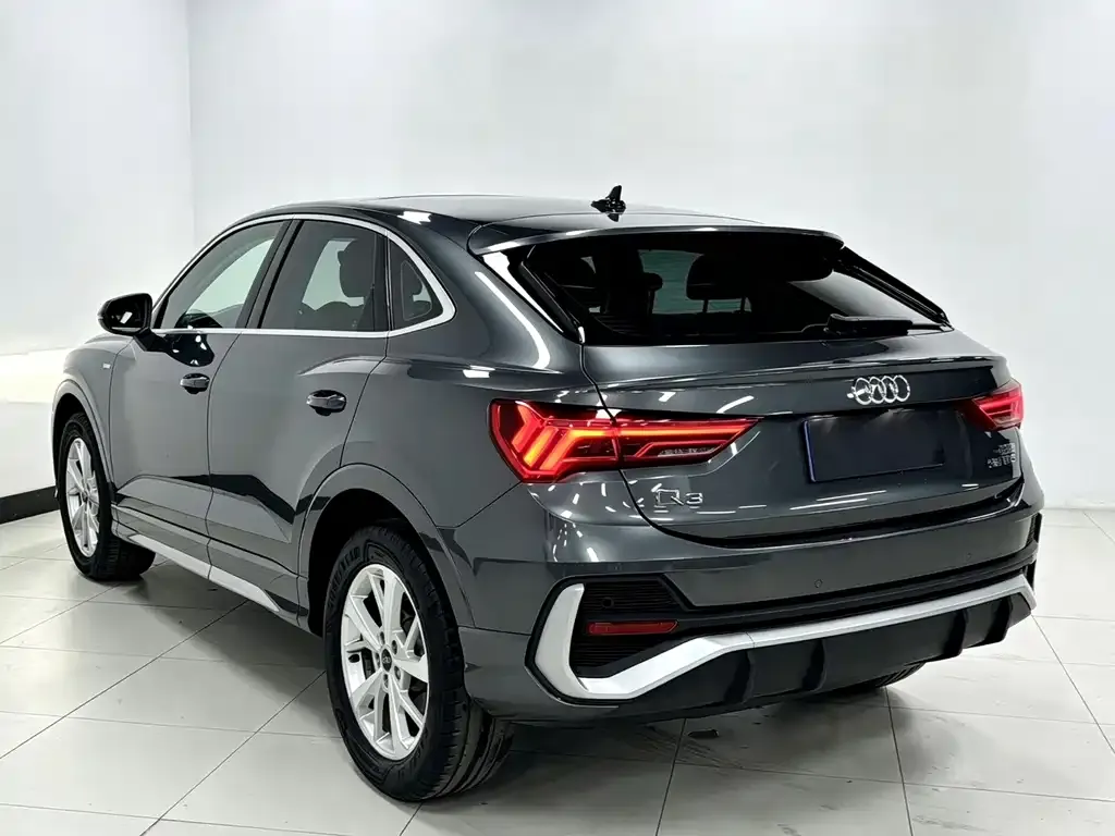 Audi Q3 Sportback — фото 8