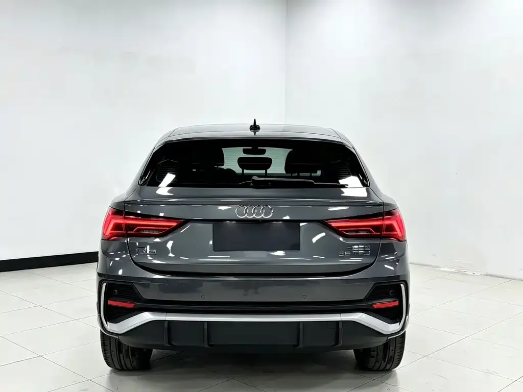 Audi Q3 Sportback — фото 7