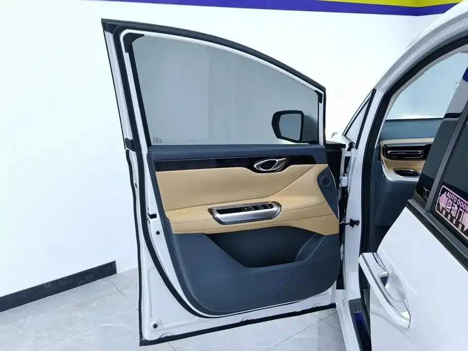GAC Motor Trumpchi E8 — фото 6