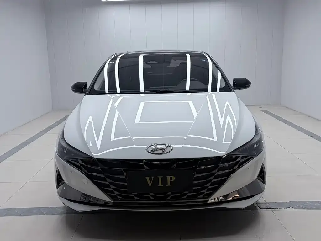 Hyundai Elantra — фото 2