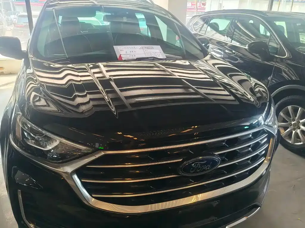 Ford Edge — фото 1